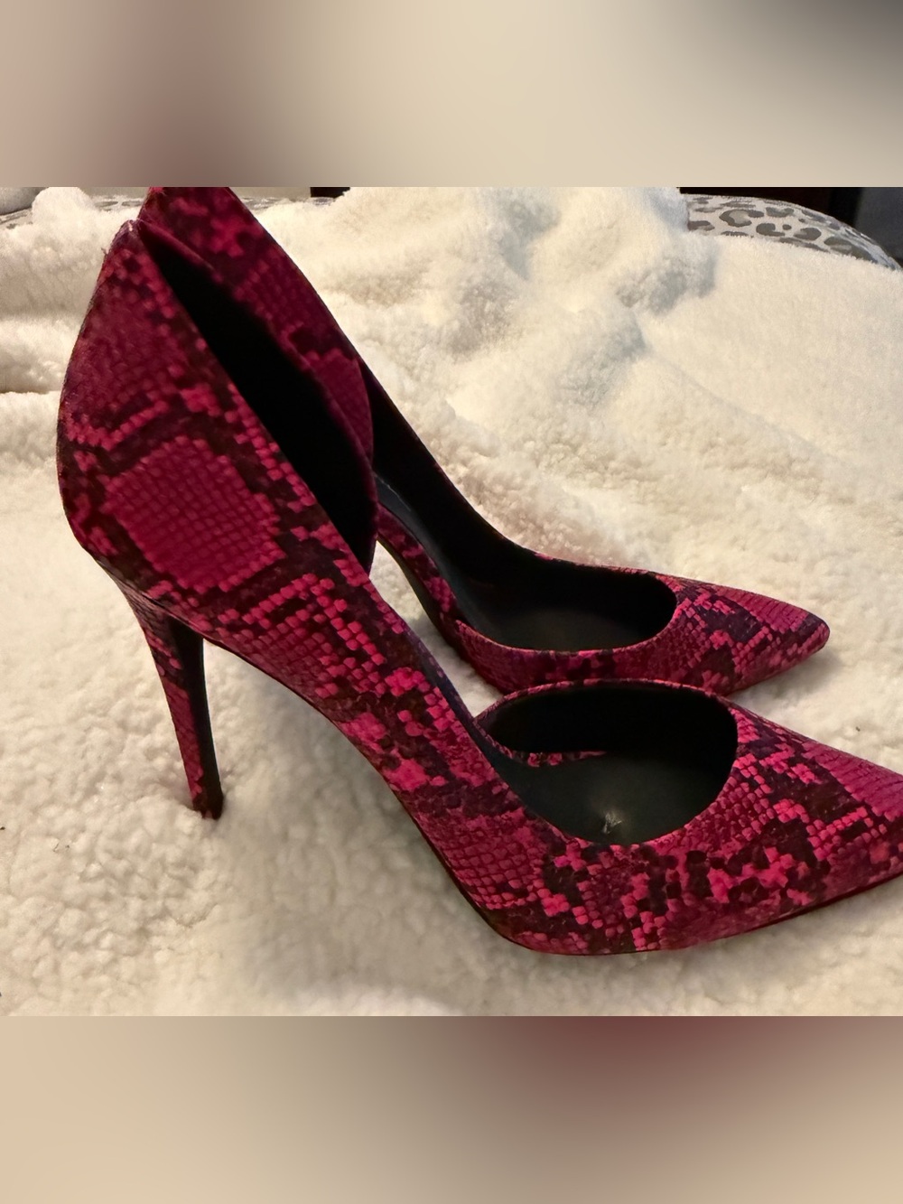 Jessica Simpson pheona Pink Snake-Print Pointed-Toe Stiletto